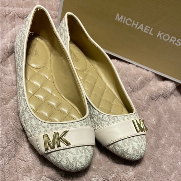 Michael Kors Shoes - Michael Kors Cream Flats with MK Logo and Quilted Design